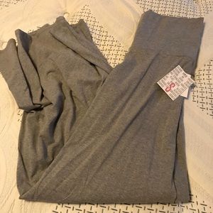 Lularoe maxi skirt. Gray. NWT SIZE SMALL
